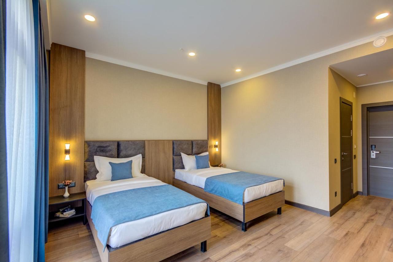 Sara Boutique Hotel Bishkek Exterior photo