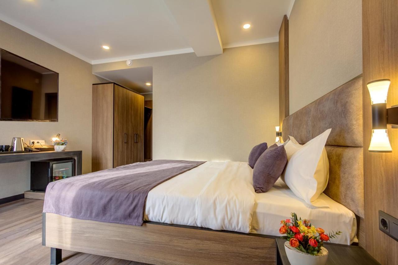 Sara Boutique Hotel Bishkek Exterior photo